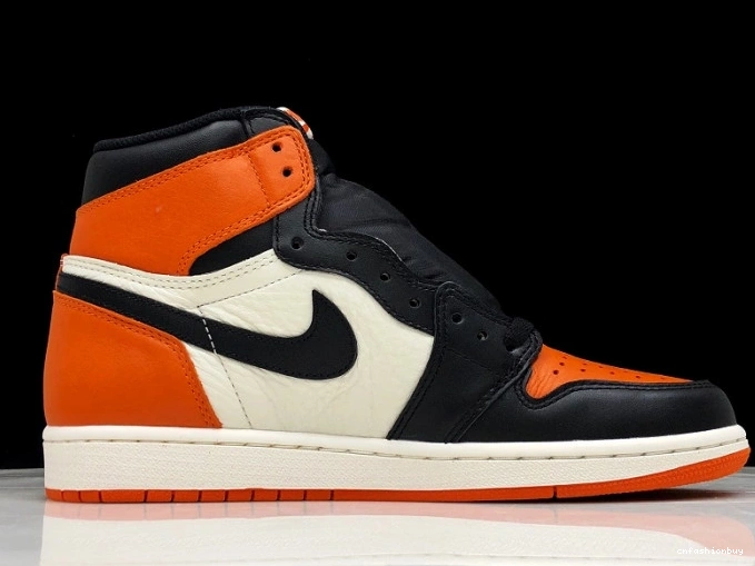 Backboard555088-005 Shattered Jordan High Retro Air OG 1 0721
